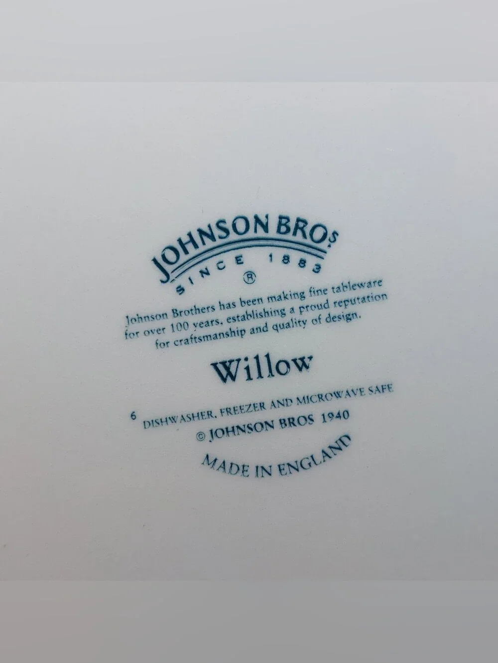 Johnson Bros 1940 Blue Willow Dinner Plates 10.25